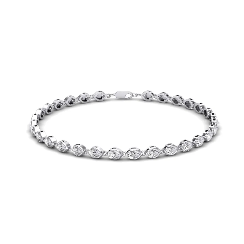 trendy silver charm bracelet for weddings-Havana Classic Leaf Diamond Bracelet