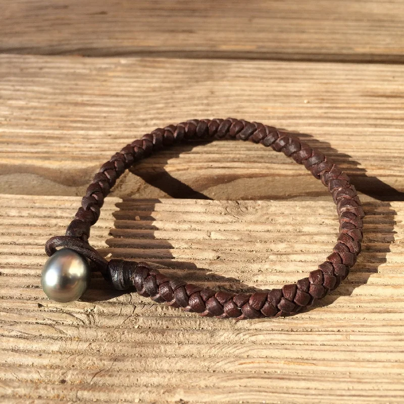 leather bracelet with gemstone pendant-Perle de Tahiti sur cuir australien - Bracelet homme ou femme