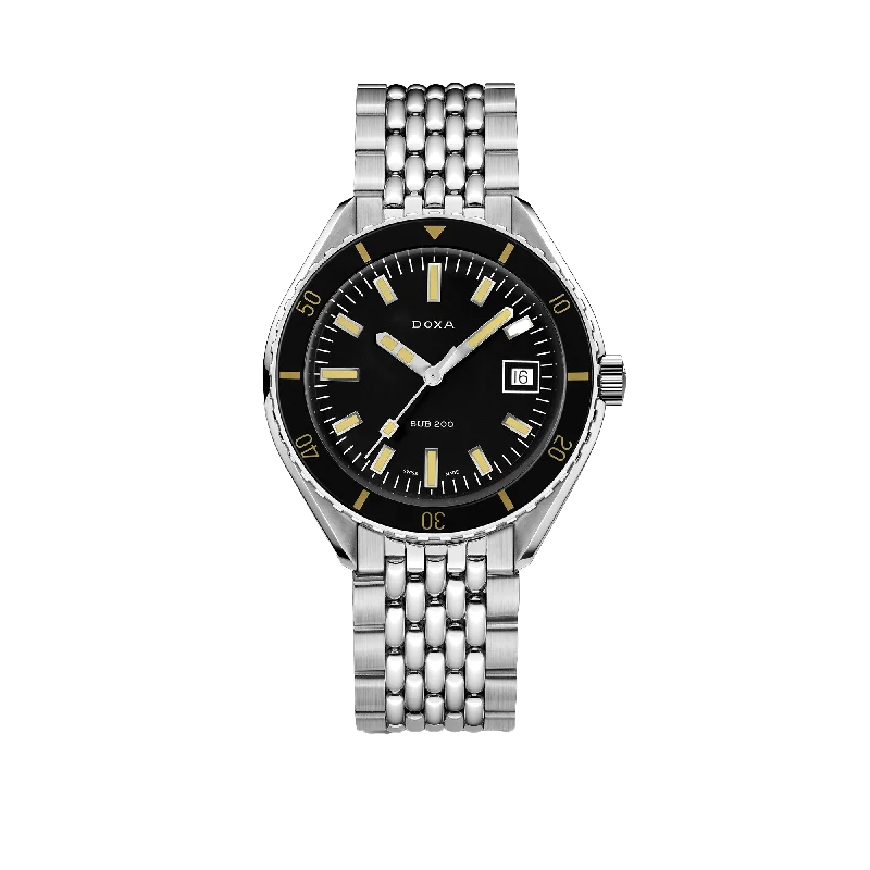 sport watches with advanced features for running, cycling, and swimming-DOXA SUB 200 Sharkhunter, stainless steel bracelet